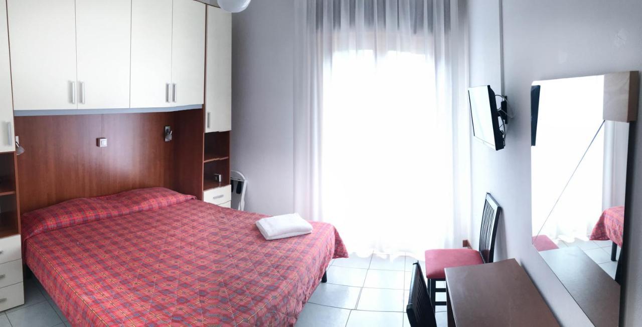 Hotel Zen Lignano Sabbiadoro Exterior photo